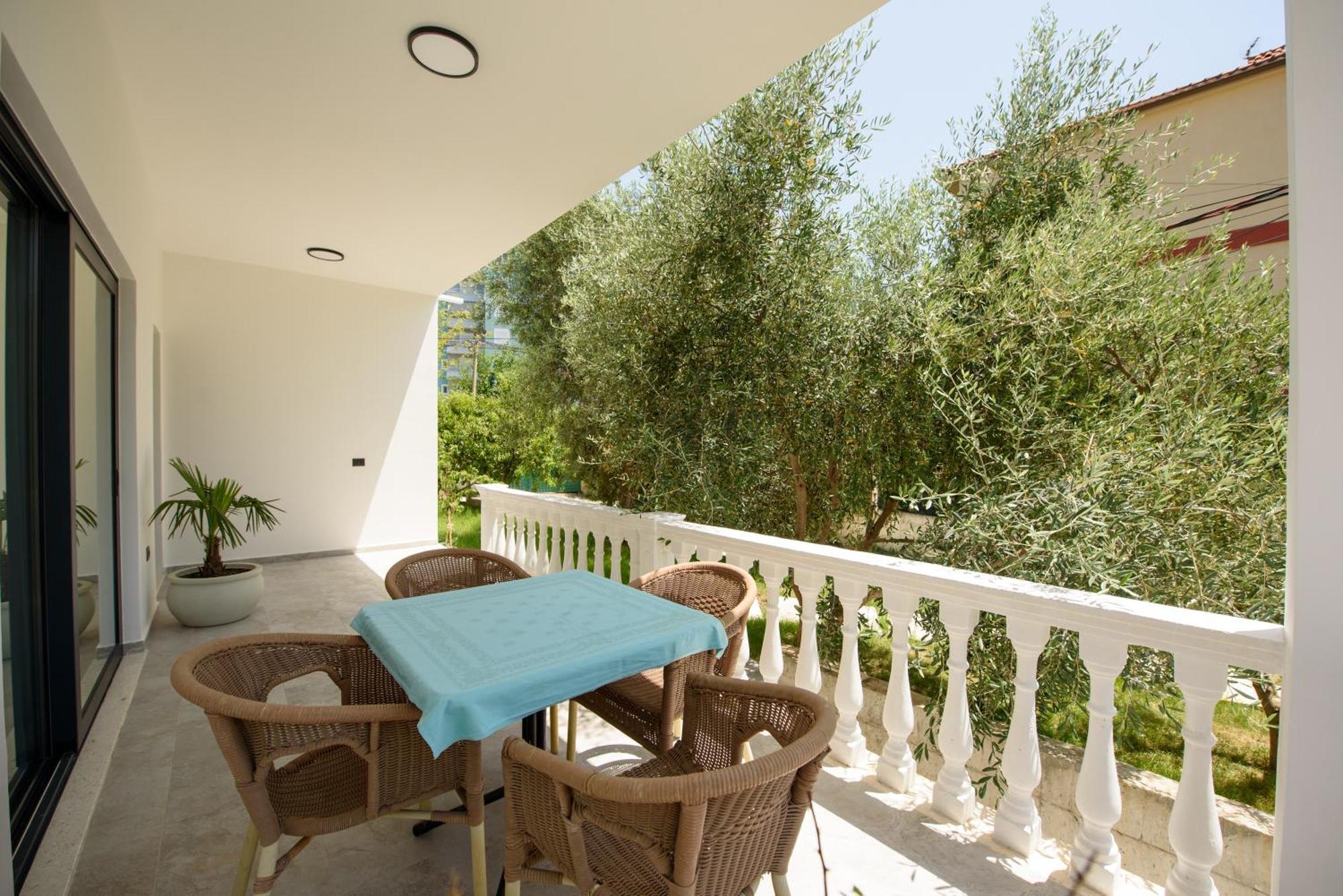 Olivium Rooms Vlorë Exteriör bild